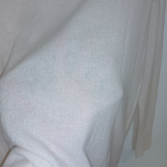 PHILOSOPHY 100% Cashmere Eggshell Cream White Lightweight Sweater Top Sz S - Picture 9 of 9